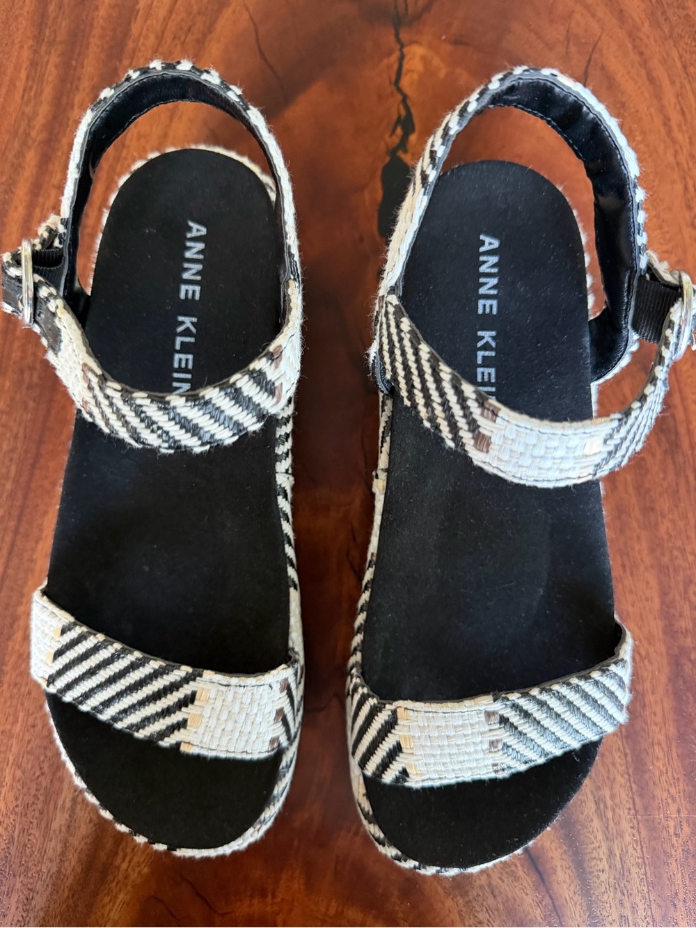 NWOT Anne Klein Women’s Vada Platform Sandals Woven Fabric Black Cream  Size 7.5